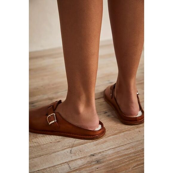 Free People Benson Dual Insert Leather Buckle Mules Clogs Slip Ons Faux Fur Tan - Picture 4 of 5